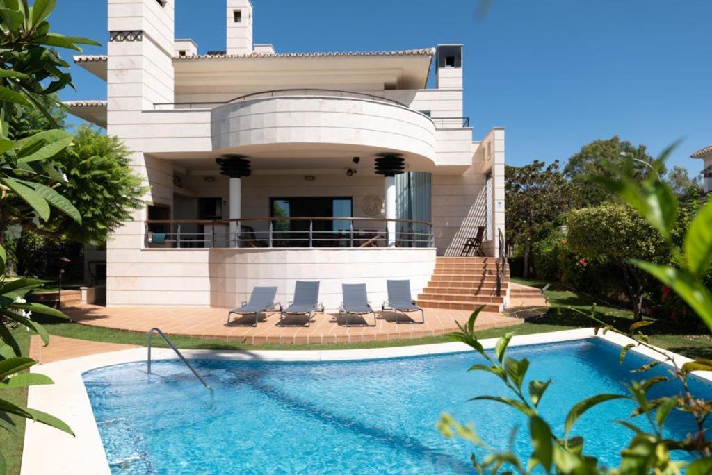 Beachside Villa In Puerto Marina, Benalmádena Dış mekan fotoğraf
